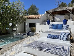 Hôtel de la Plage Mahogany