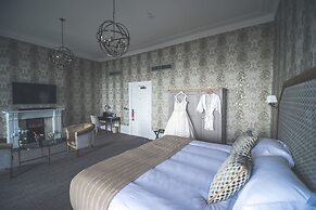 Dover Marina Hotel & Spa, Tapestry Collection by Hilton