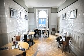 Dover Marina Hotel & Spa, Tapestry Collection by Hilton