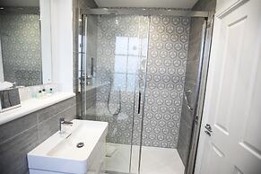 Dover Marina Hotel & Spa, Tapestry Collection by Hilton
