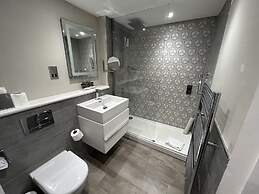 Dover Marina Hotel & Spa, Tapestry Collection by Hilton