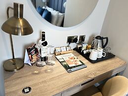 Dover Marina Hotel & Spa, Tapestry Collection by Hilton