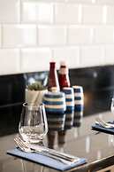 Dover Marina Hotel & Spa, Tapestry Collection by Hilton