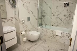 Dover Marina Hotel & Spa, Tapestry Collection by Hilton