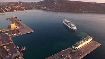 Niriides Hotel