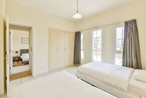 Medlock Villas