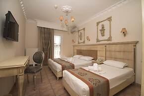Parthenon Art Hotel
