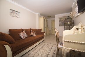 Parthenon Art Hotel