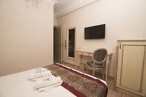 Parthenon Art Hotel