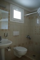 Parthenon Art Hotel