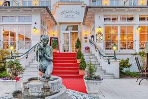 Villa Esplanade mit Aurora