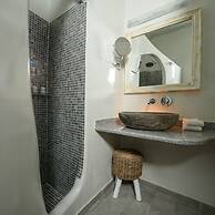 Vallas Apartments & Villas