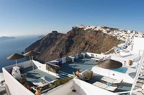 Vallas Apartments & Villas