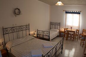 Vallas Apartments & Villas
