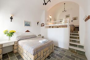 Vallas Apartments & Villas