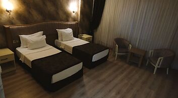 Ravanda Hotel