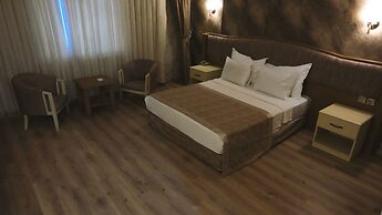 Ravanda Hotel