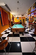 Sunflower Beach Backpacker Hostel