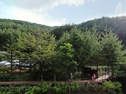 Mayhills Resort