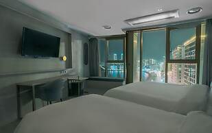 Hotel Aqua Palace