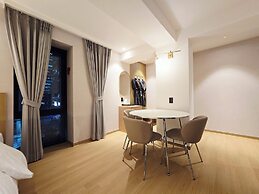 Tria Hotel