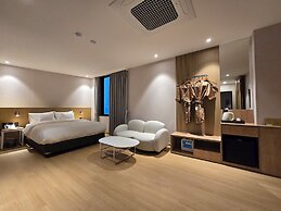 Tria Hotel