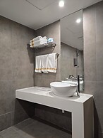 Tria Hotel