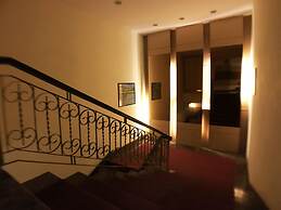 Discovery Hotel