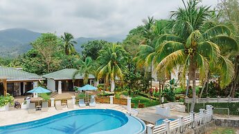 Paraiso Rainforest and Beach Hotel