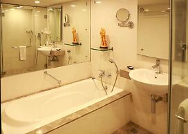 Quality Inn Bez Krishnaa