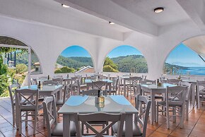 Adrina Beach Hotel