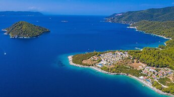 Adrina Beach Hotel