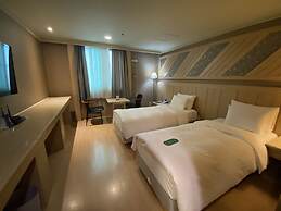 Hotel International
