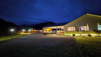 High Peaks Hotel