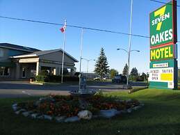 Seven Oakes Motel