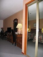 Seven Oakes Motel