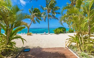 Moana Sands Beachfront Hotel