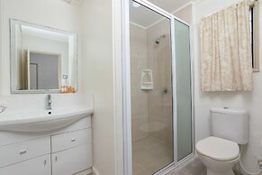 Moana Sands Beachfront Hotel