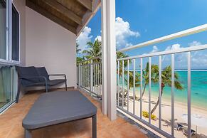 Moana Sands Beachfront Hotel