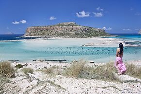 Mrs Chryssana Beach Hotel