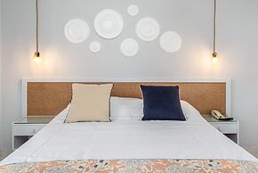 Mrs Chryssana Beach Hotel