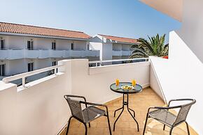 Mrs Chryssana Beach Hotel