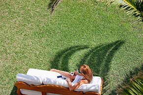 Mrs Chryssana Beach Hotel