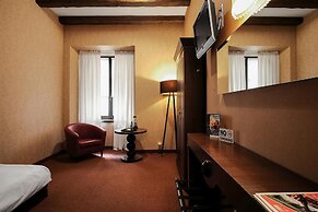 Vanilla Hotel