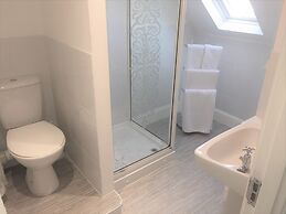 Summer Breeze Guest House