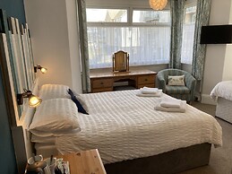 Summer Breeze Guest House