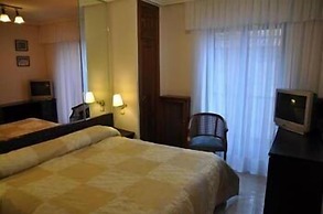 Le Petit Hotel
