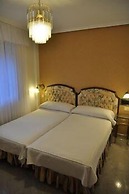 Le Petit Hotel