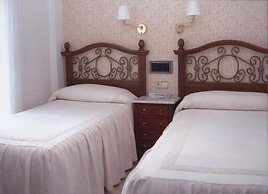 Le Petit Hotel