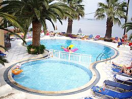 Maria' s Beach Apartments
